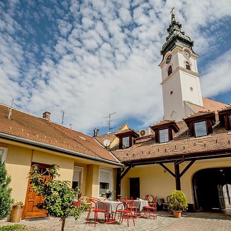 Riviera Rooms Vendegszobak Mosonmagyaróvár Εξωτερικό φωτογραφία