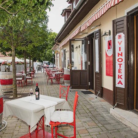 Riviera Rooms Vendegszobak Mosonmagyaróvár Εξωτερικό φωτογραφία