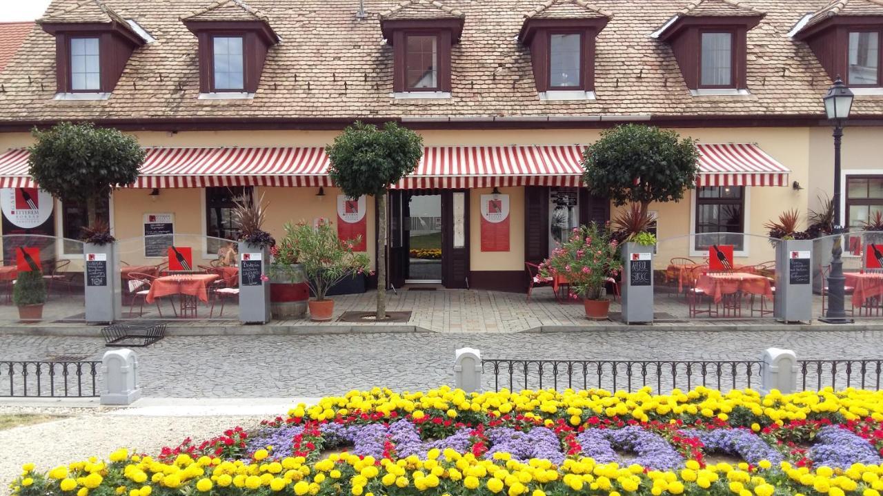 Riviera Rooms Vendegszobak Mosonmagyaróvár Εξωτερικό φωτογραφία