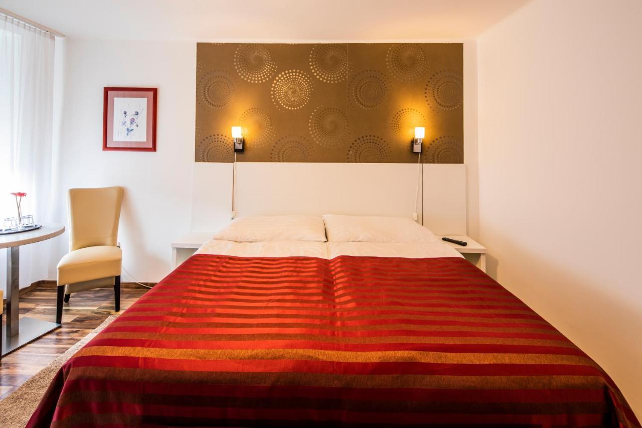 Riviera Rooms Vendegszobak Mosonmagyaróvár Εξωτερικό φωτογραφία