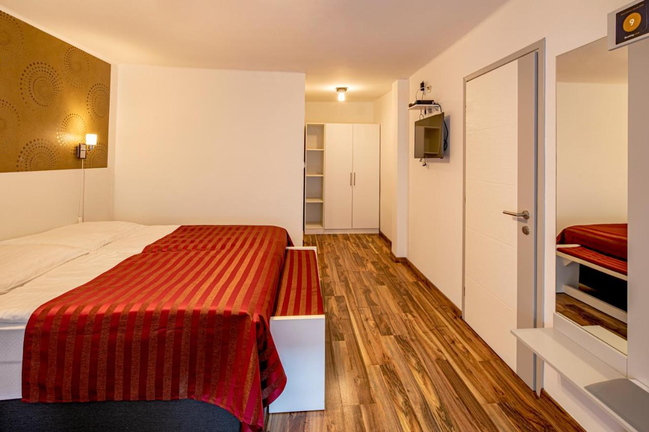 Riviera Rooms Vendegszobak Mosonmagyaróvár Εξωτερικό φωτογραφία